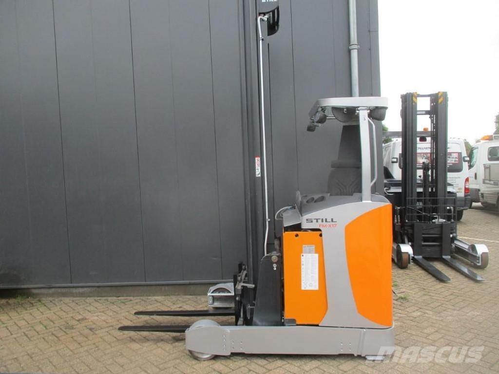 Still FM-X17 Reach trucks