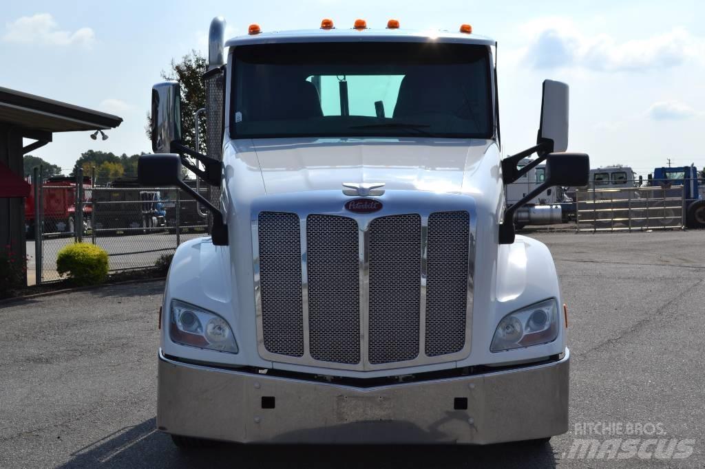 Peterbilt 579 Tractor Units