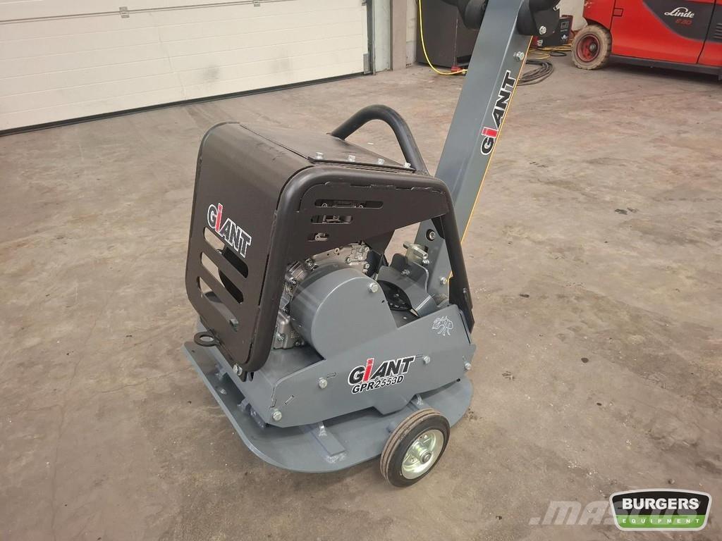 GiANT GPR2553D NEW Plate compactors