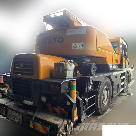 Kato KR 25 H V-3 Rough terrain cranes