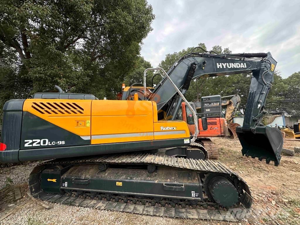 Hyundai Robex 220-9S Crawler excavators