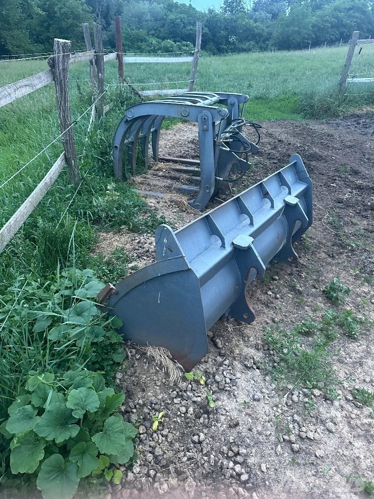 Mole 180 Tool carriers