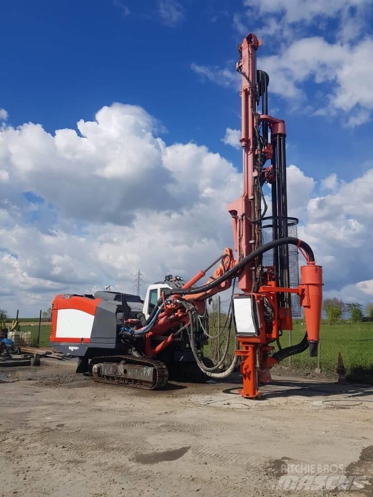 Sandvik DI 550 Surface drill rigs