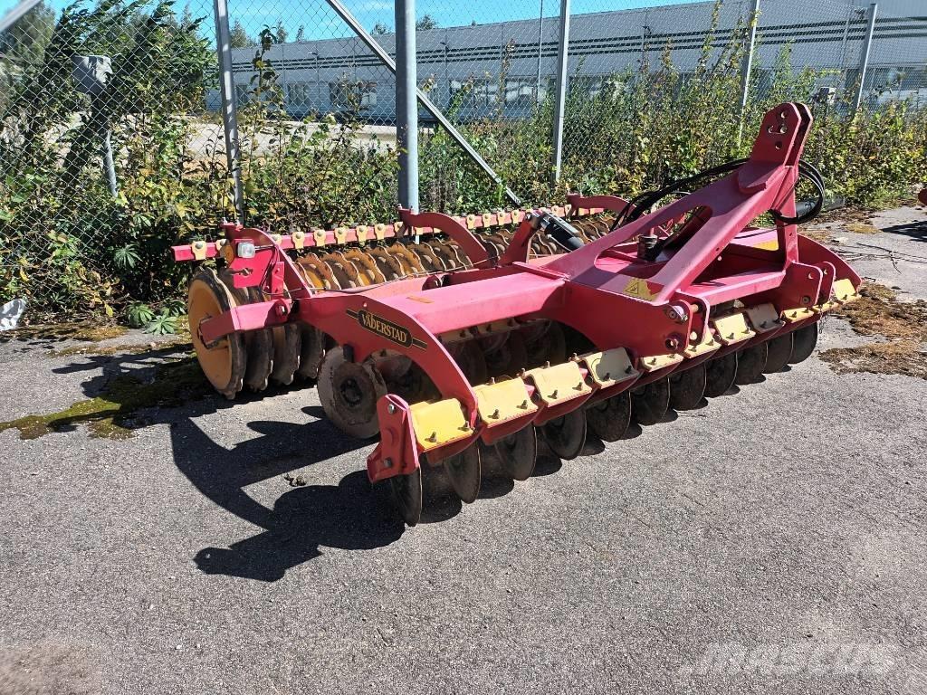 Väderstad Carrier Disc harrows