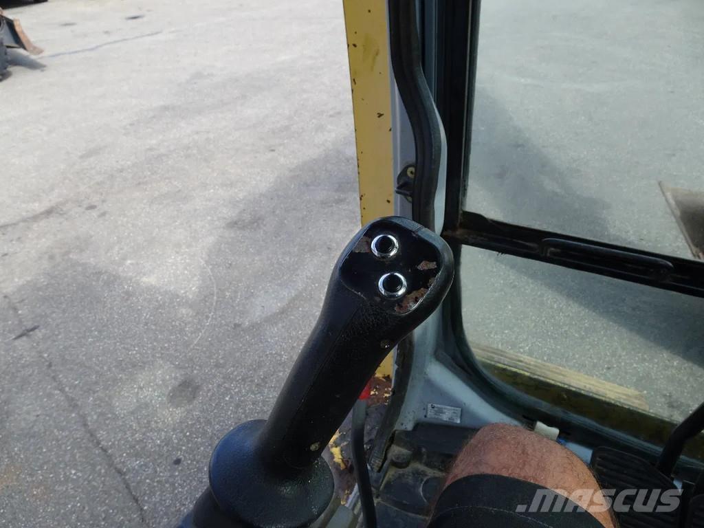 New Holland E195 Crawler excavators