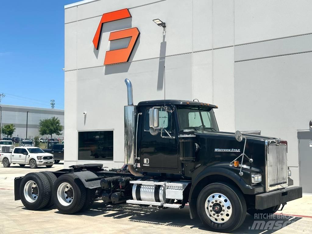 Western Star 4900 Tractor Units