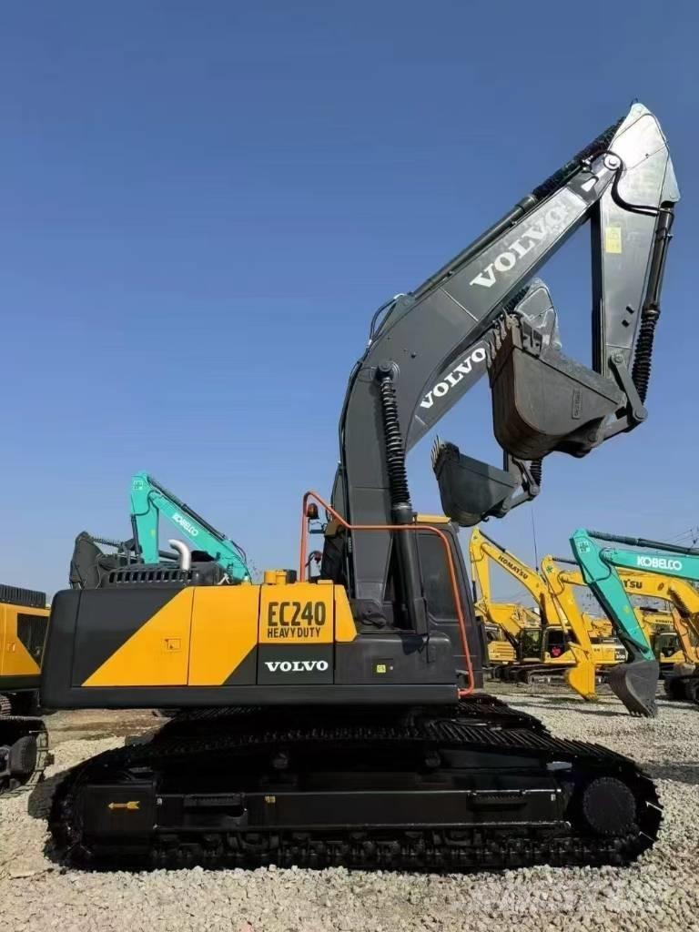 Volvo EC 240 Crawler excavators