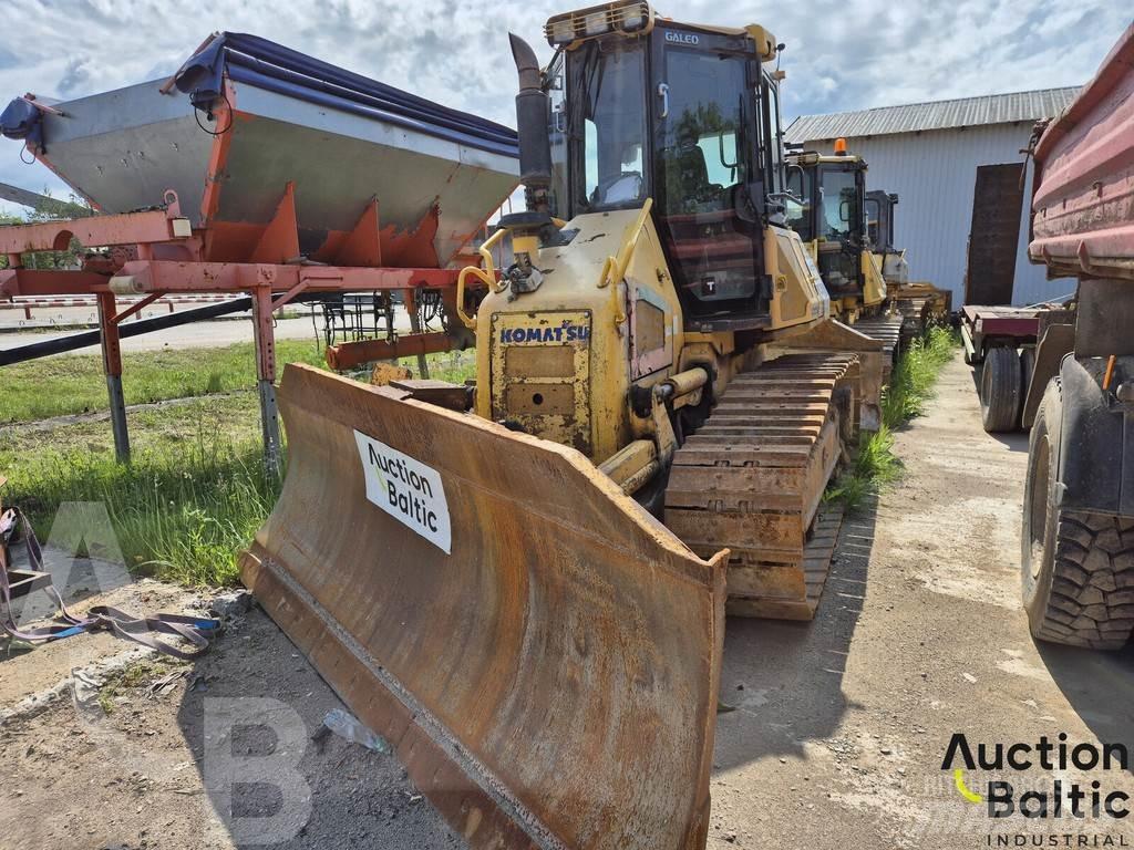 Komatsu D51 Crawler dozers