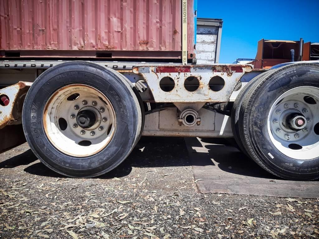 Cozad 60-Ton Low loaders