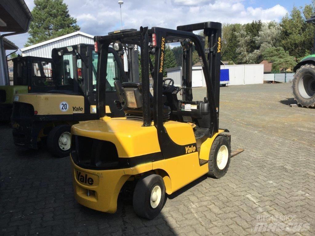 Yale GDP30VX Diesel trucks