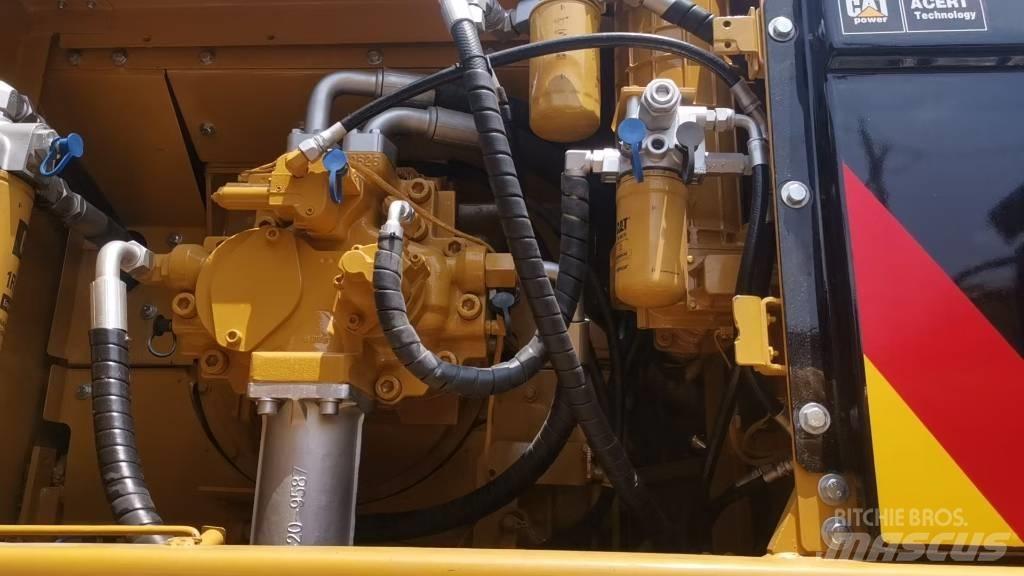 CAT 340 Crawler excavators