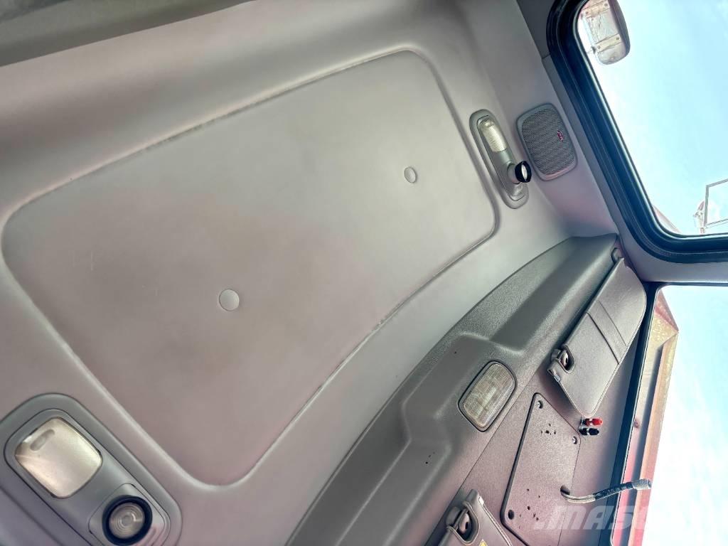 Peterbilt 388 Tractor Units