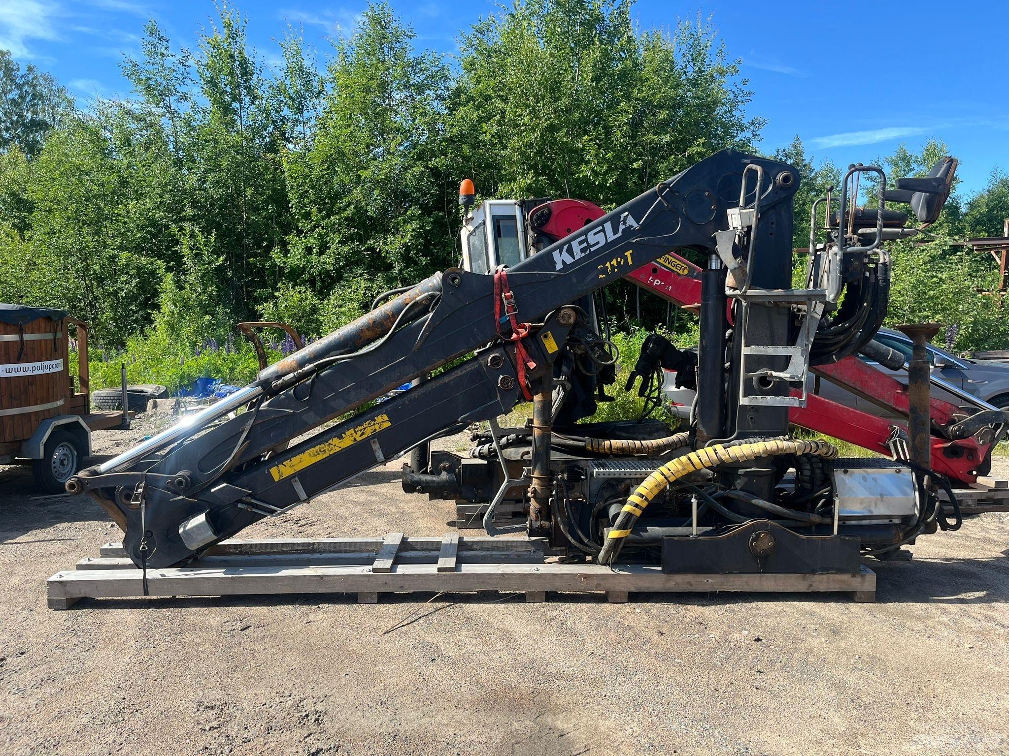 Kesla 2112 T Timber cranes