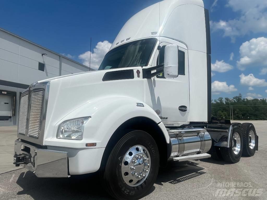 Kenworth T 880 Tractor Units