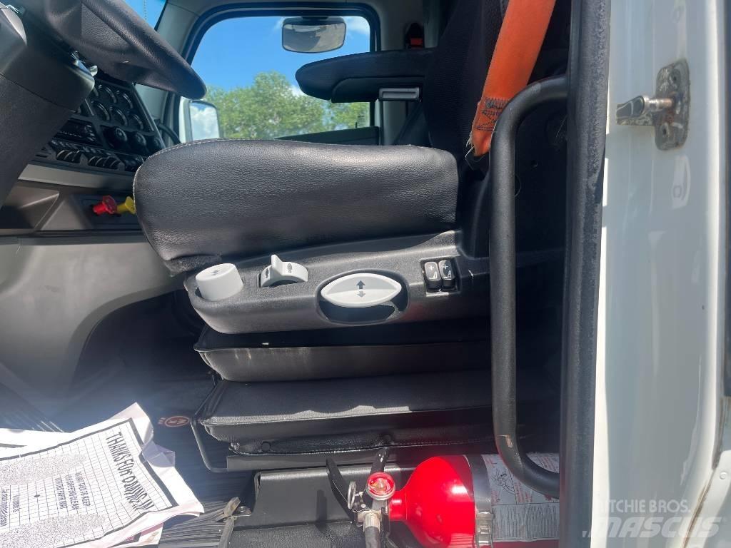 Kenworth T 880 Tractor Units