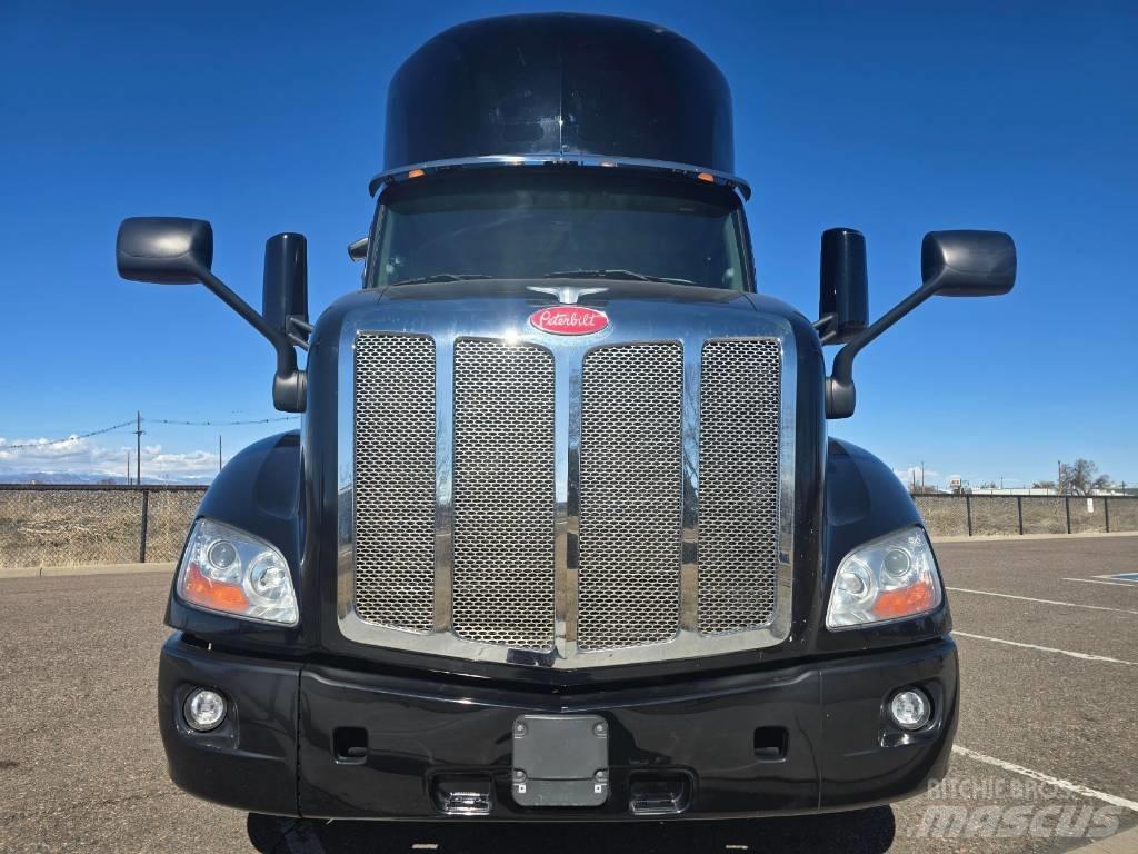 Peterbilt 579 Tractor Units