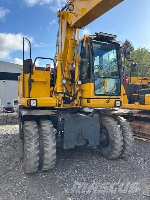 Komatsu PW 148-8 Wheeled excavators