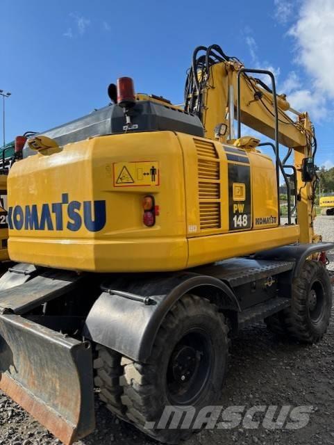 Komatsu PW 148-8 Wheeled excavators