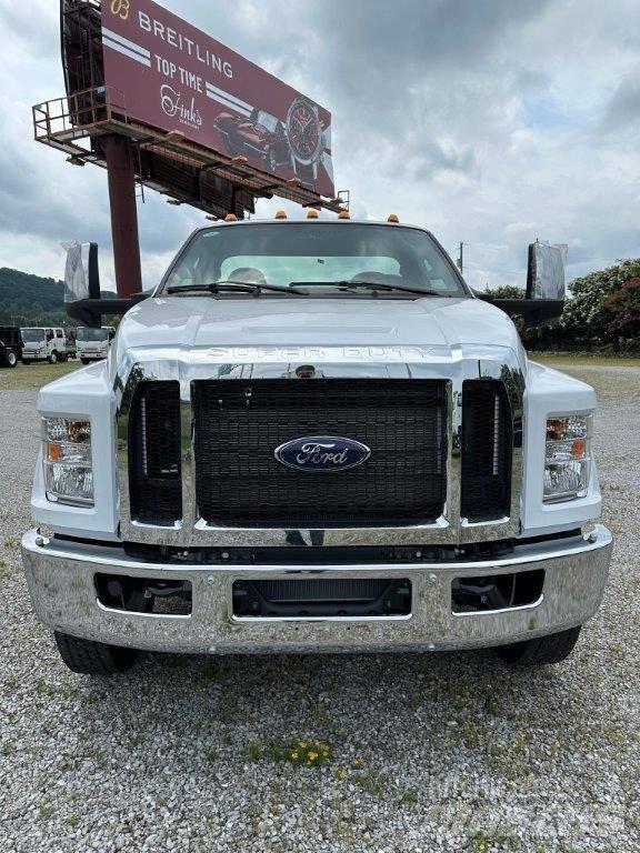 Ford F 750 Chassis Cab trucks