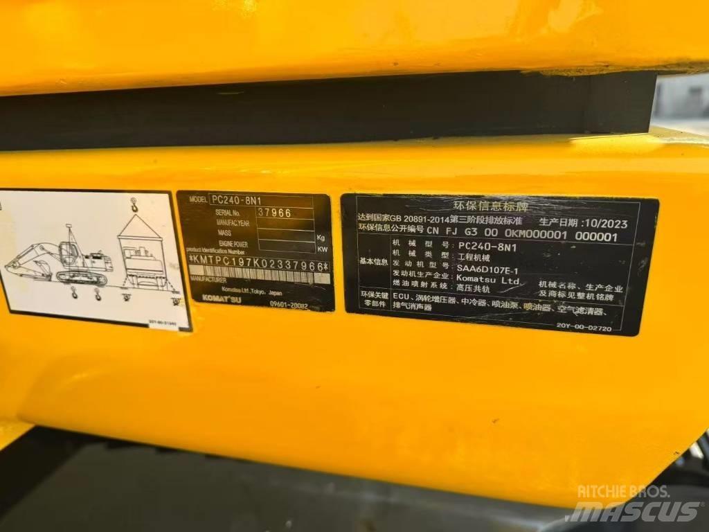 Komatsu 240-8N1 Crawler excavators