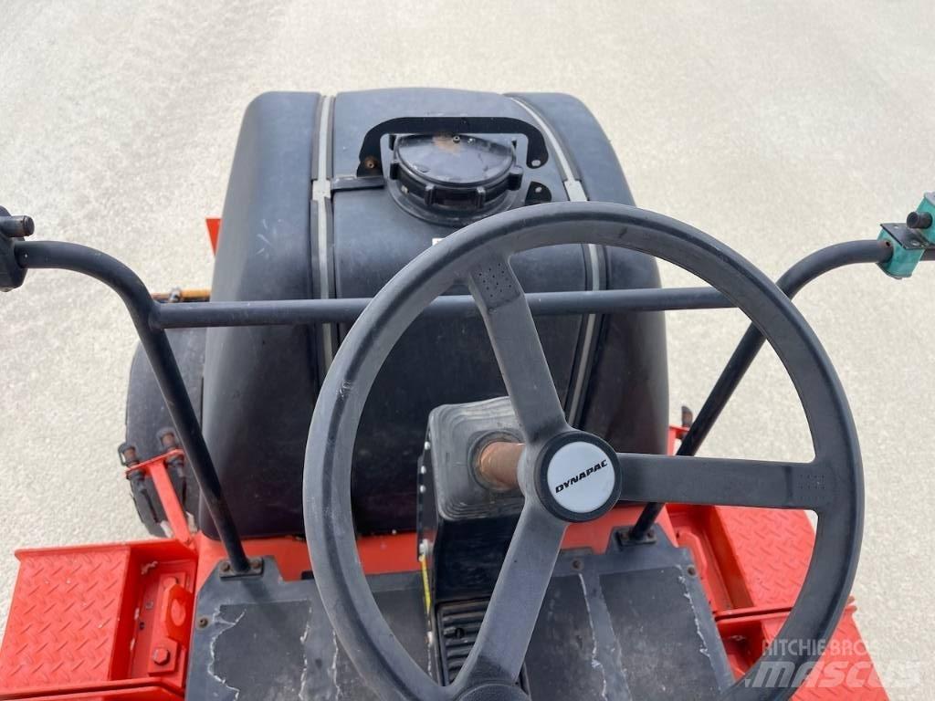 Dynapac CP 142 Pneumatic tired rollers