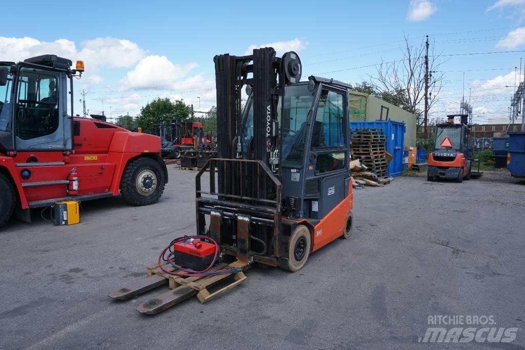 Toyota 8FBMKT25 Electric forklift trucks