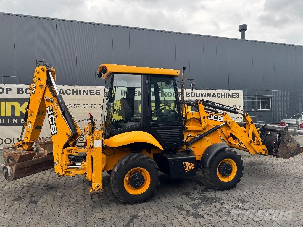 JCB 2 CX Backhoe loaders