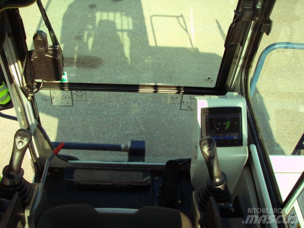 Takeuchi TCR 50 Tracked dumpers