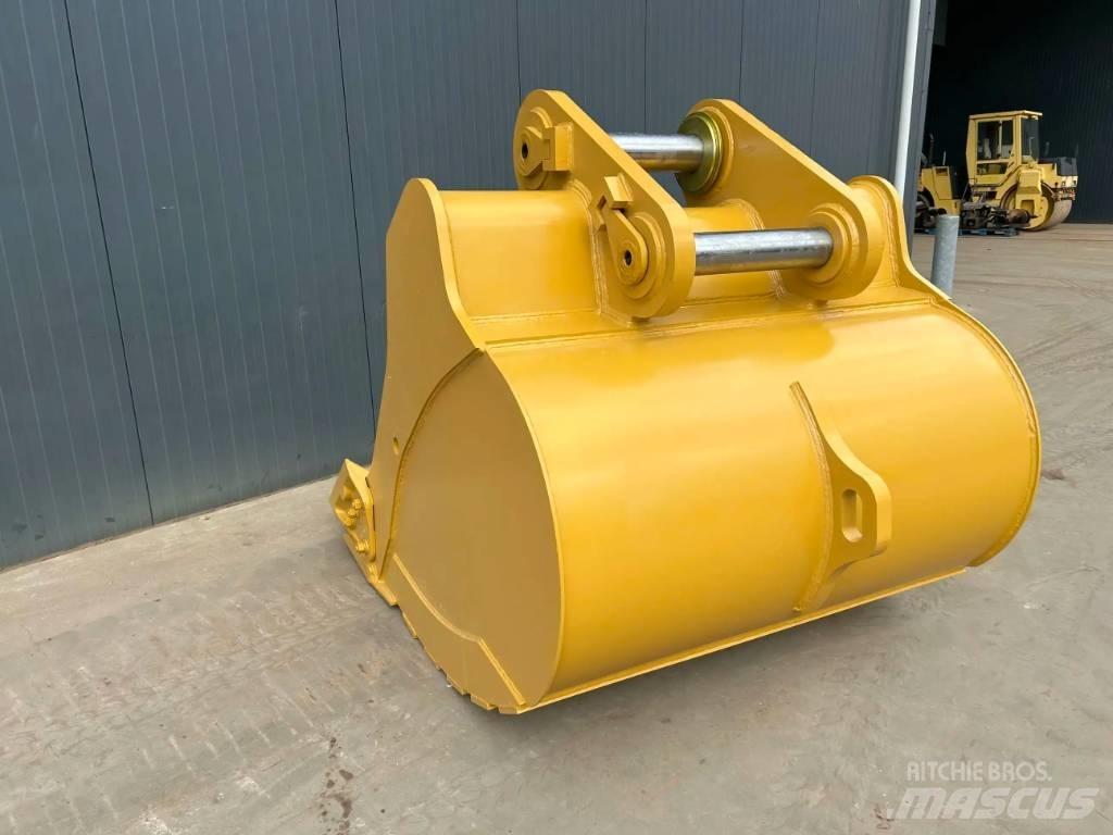 CAT 349D - UB Buckets