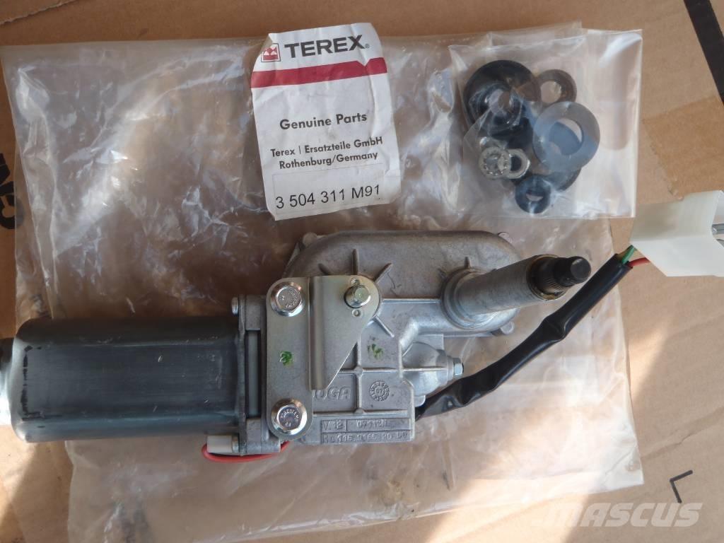 Fermec 860 Electronics