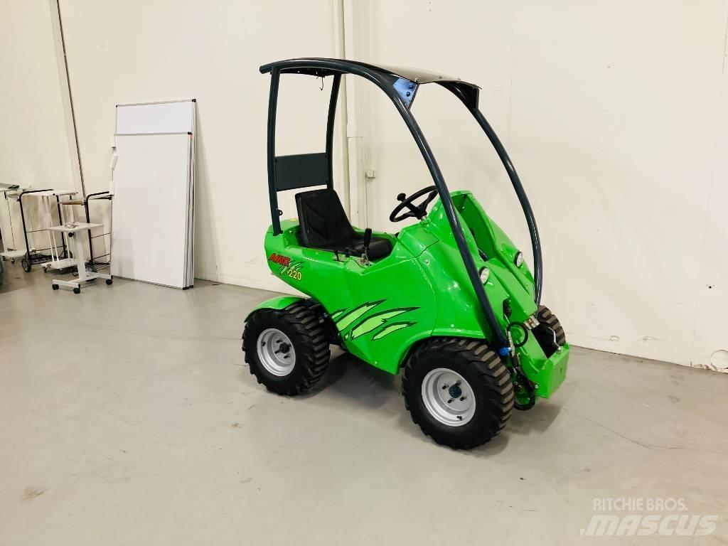 Avant 220 Mini loaders