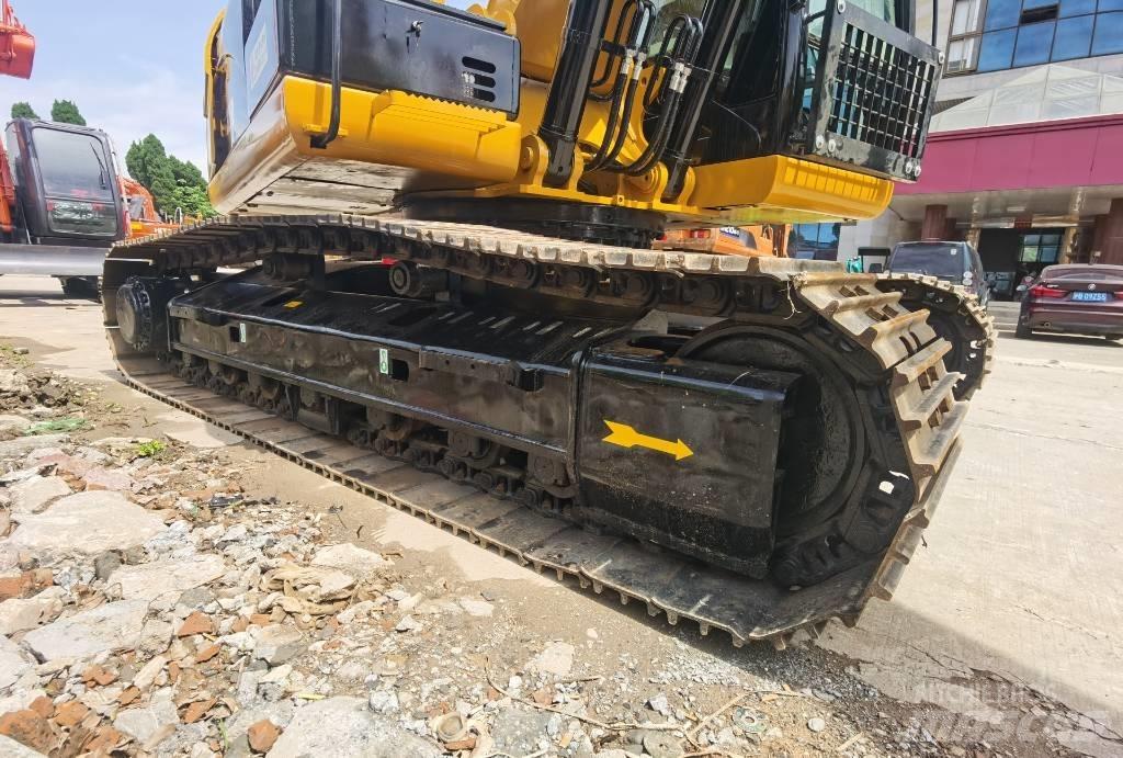 CAT 325D Crawler excavators