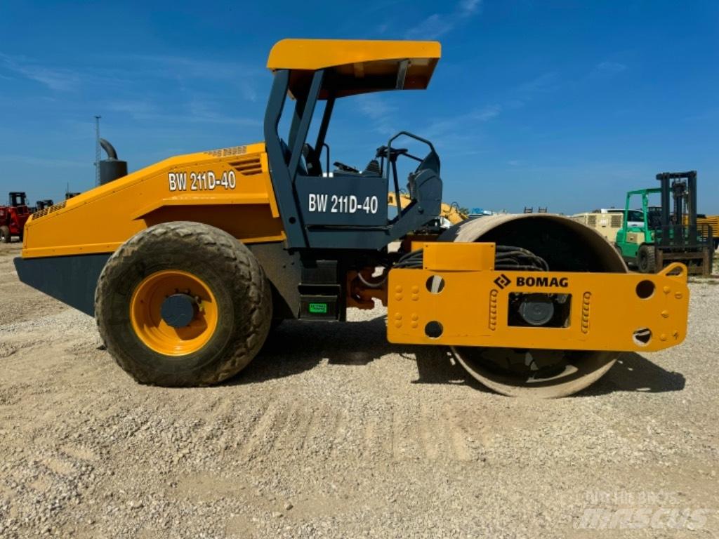 Bomag BW 211 D-40 Combi rollers