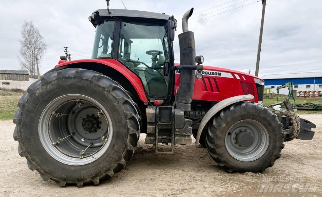 Massey Ferguson 7624 Tractors