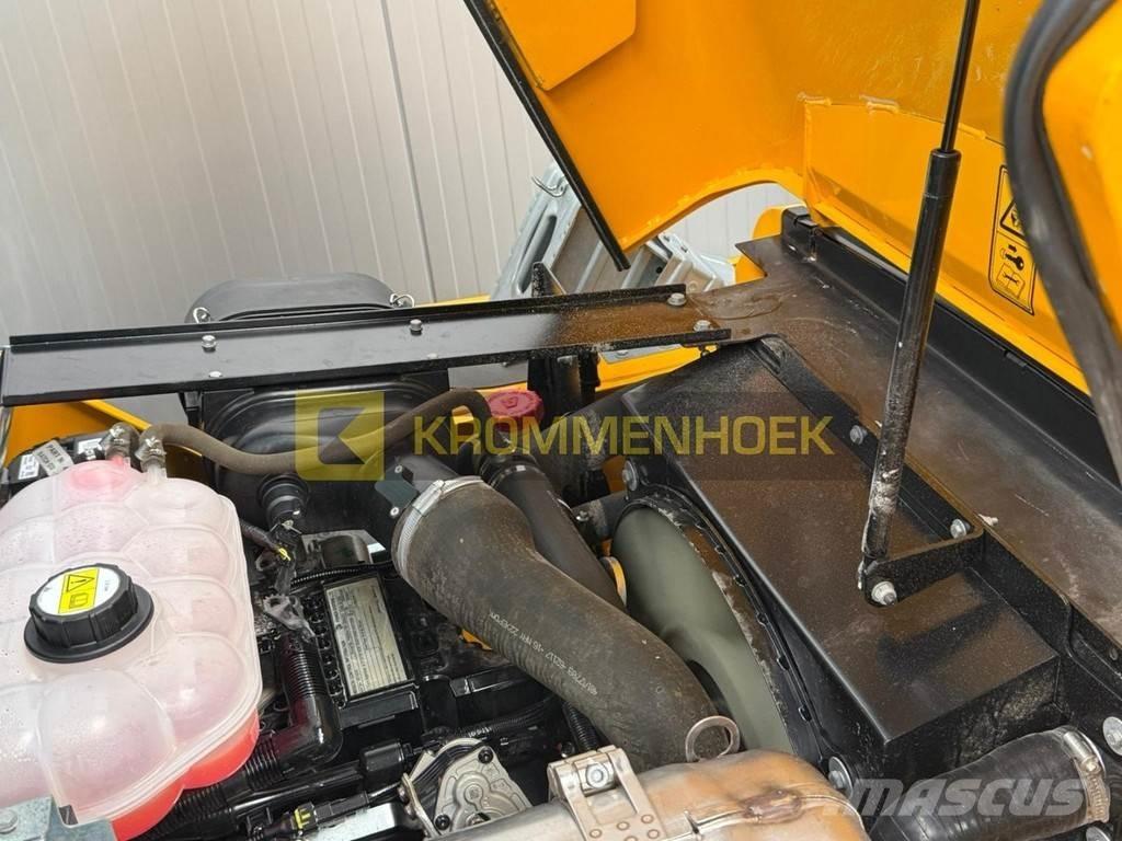 JCB 940 Rough terrain trucks