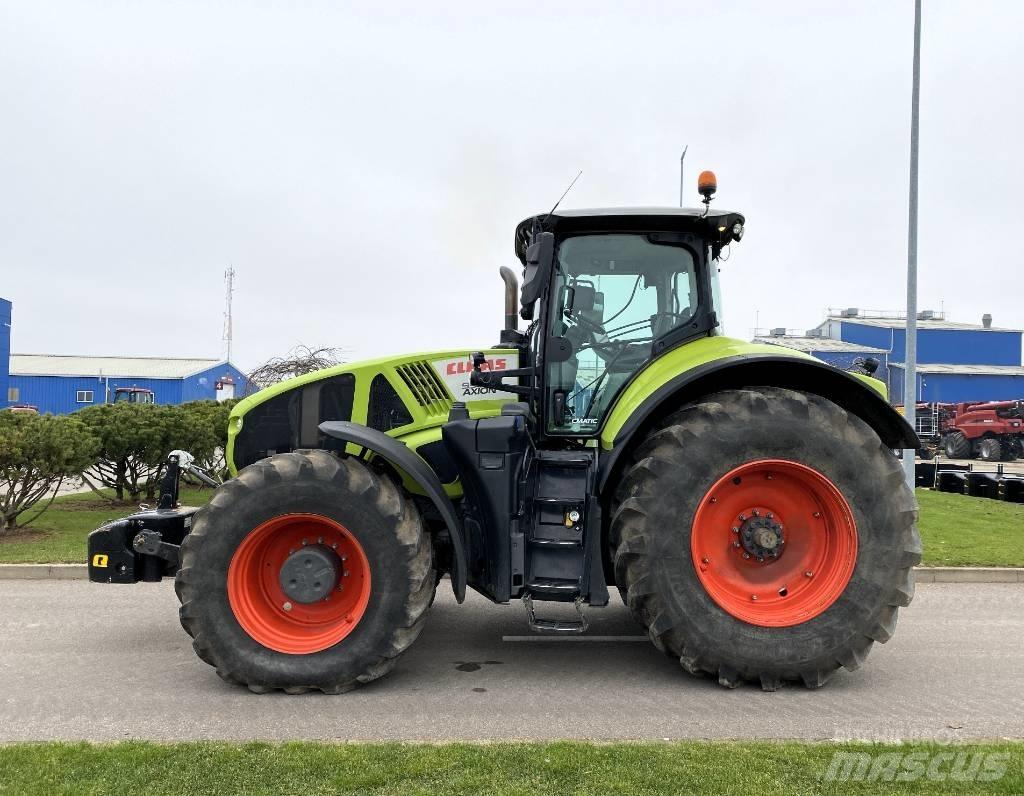 CLAAS Axion 950 Tractors