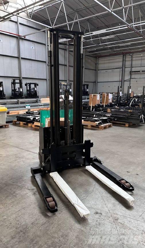 Mitsubishi SBP16N3S Pedestrian stacker