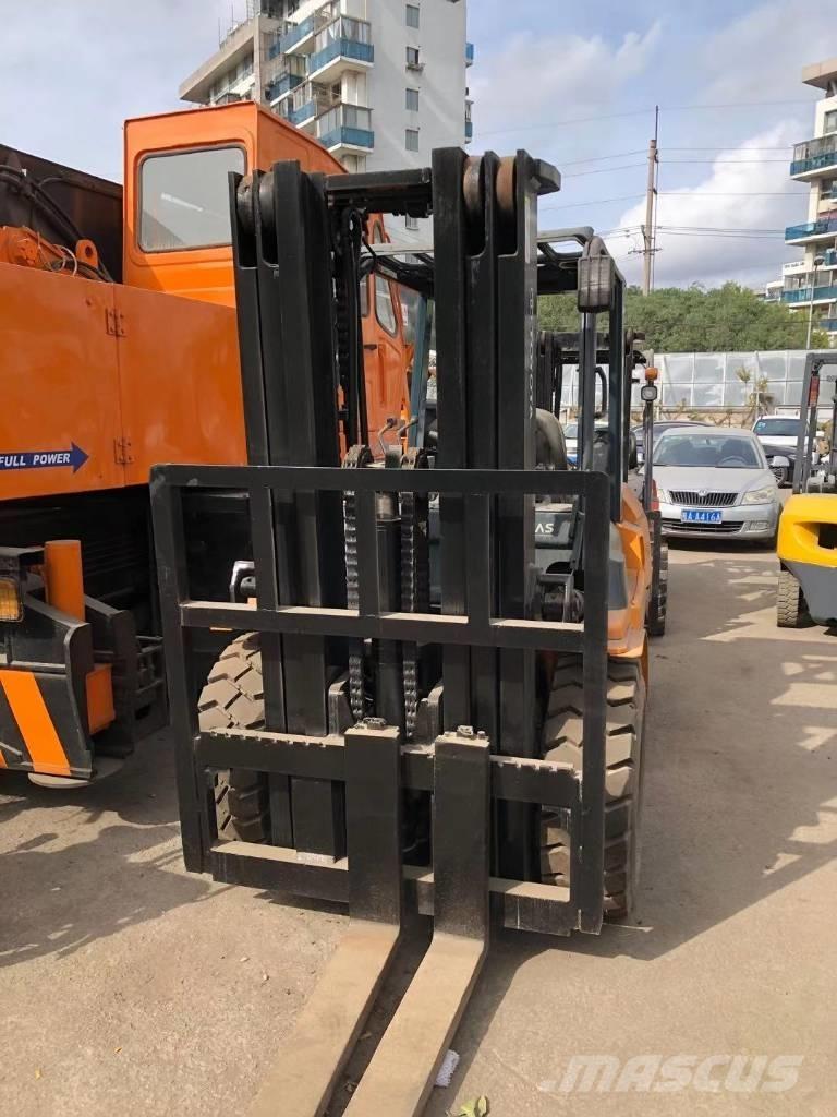 Toyota FD 50 Diesel trucks