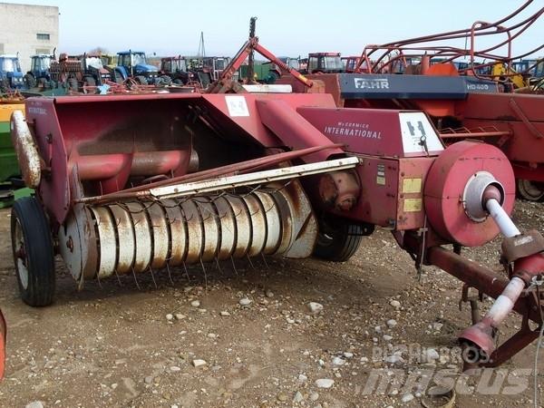International B47 Square balers
