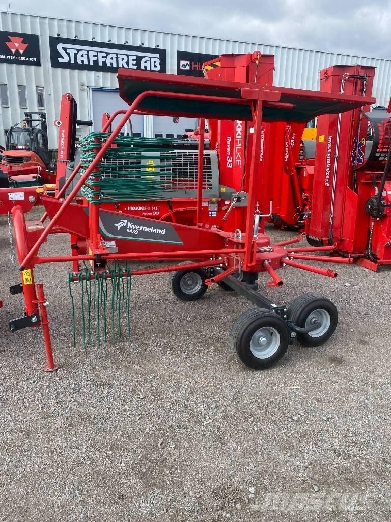 Kverneland 9439 Windrowers