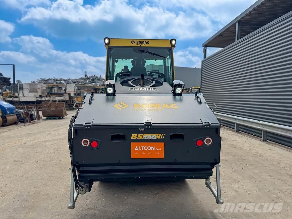 Bomag BW 174 AP-4V Twin drum rollers