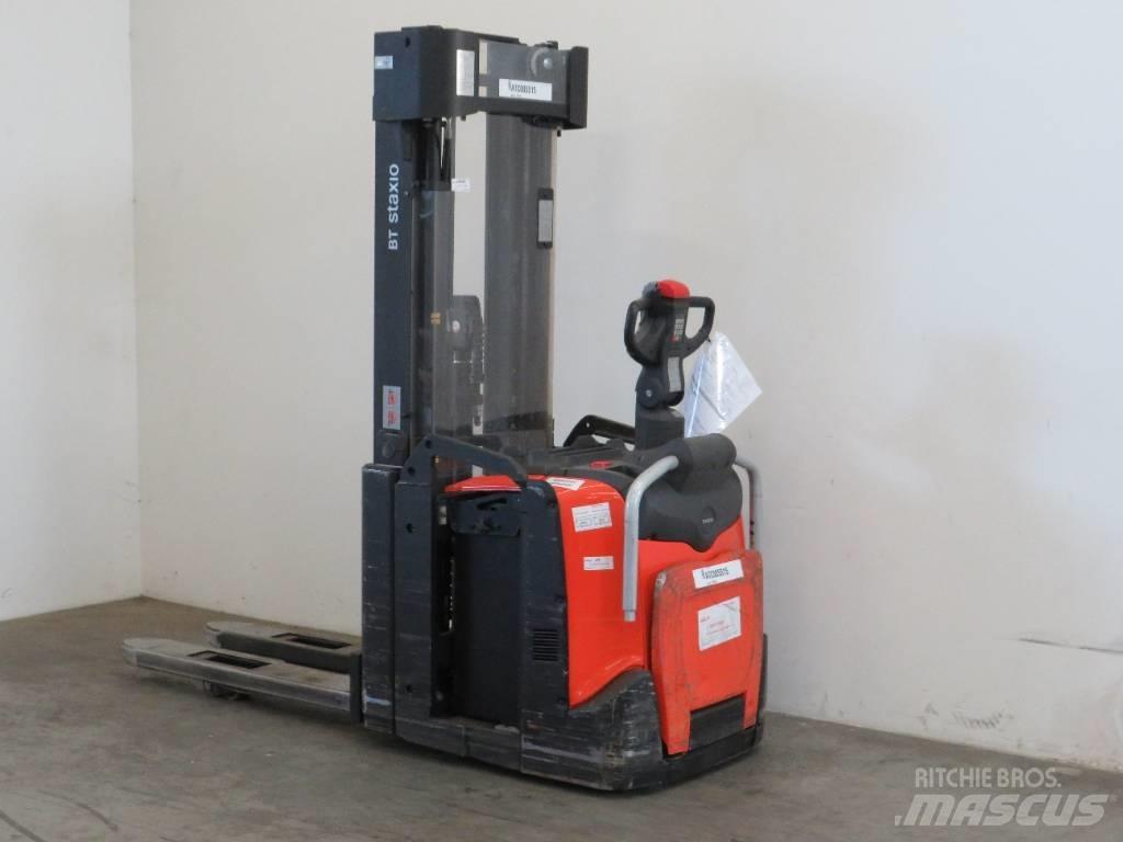 BT SPE 160 L Pedestrian stacker