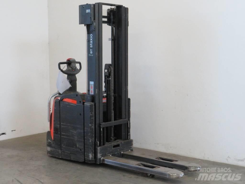 BT SPE 160 L Pedestrian stacker