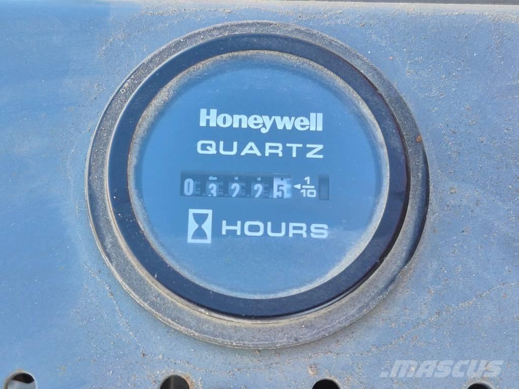 SkyJack SJ 4632 Scissor lifts