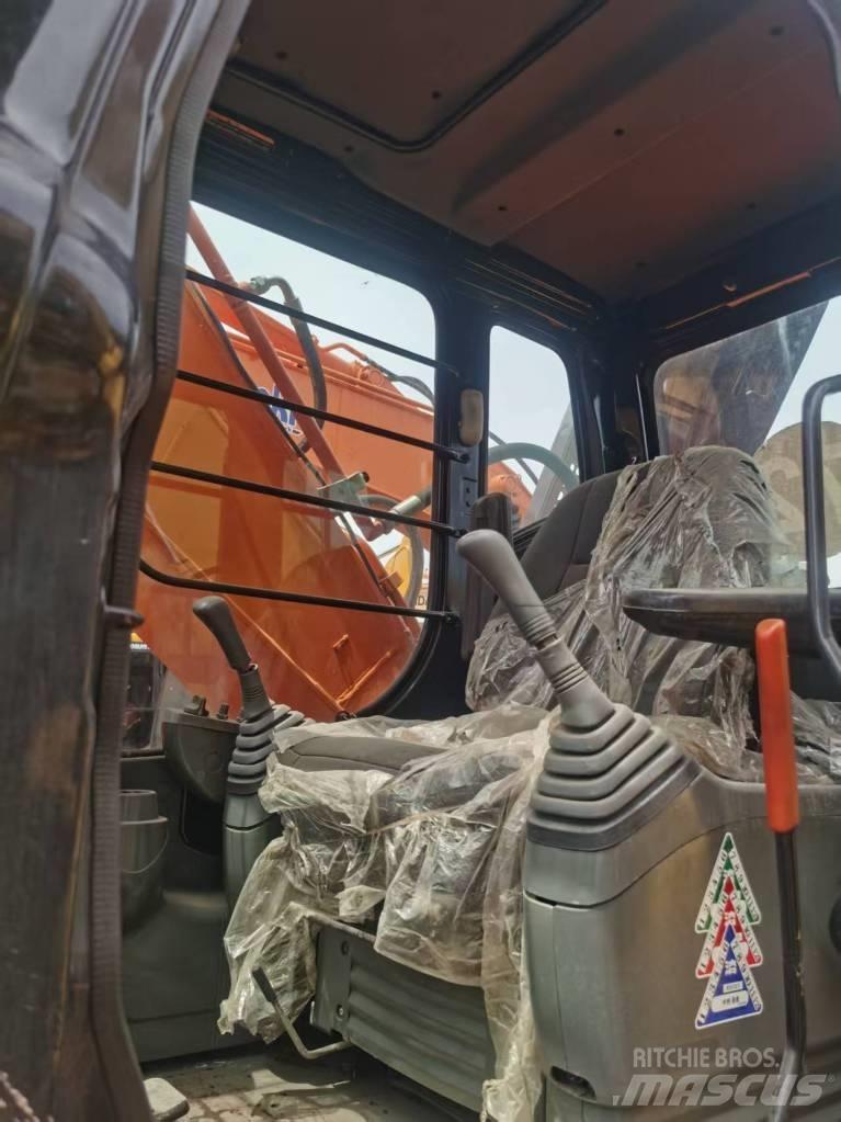 Hitachi ZX 200 Crawler excavators