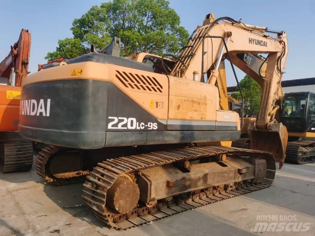 Hyundai 220lc-9s Midi excavators  7t - 12t