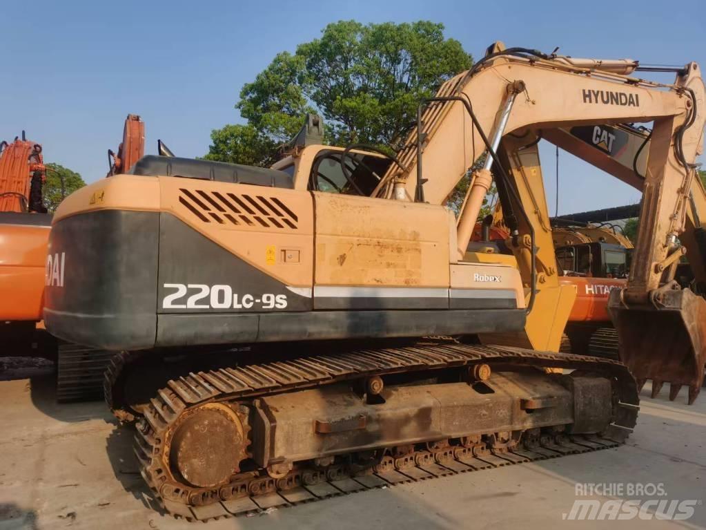 Hyundai 220lc-9s Midi excavators  7t - 12t