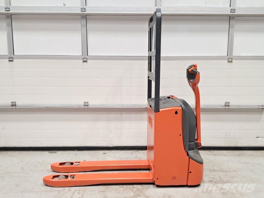 Linde T16 Low lifter