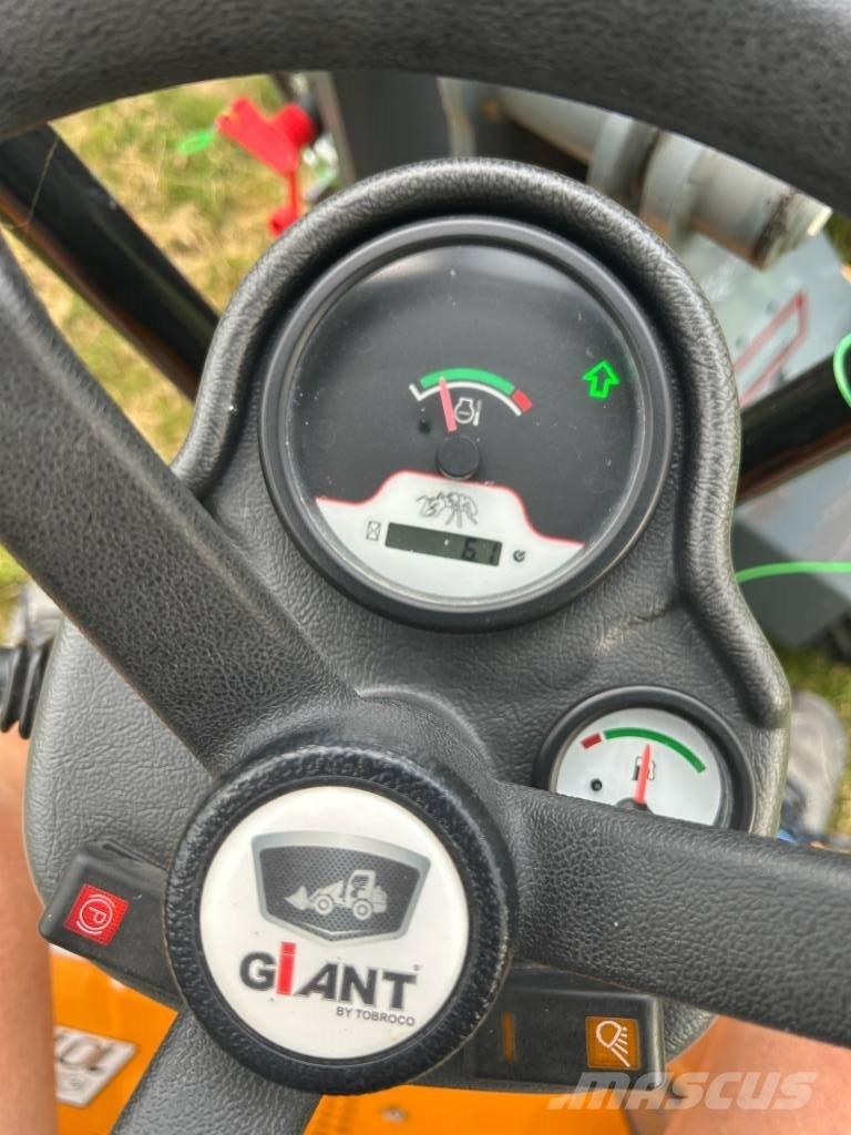GiANT G 1200 Mini loaders