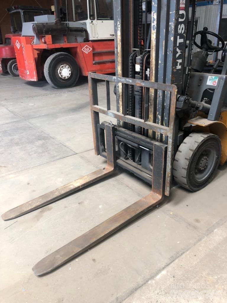Hytsu CPD 25 Electric forklift trucks
